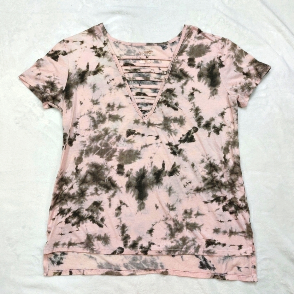 ARIZONA WOMEN'S TIE-DYE V-NECK PINK AND GRAY T-SHIRT SIZE MEDIUM
